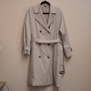 Uniqlo Elegant Cream Women's Trench Coat